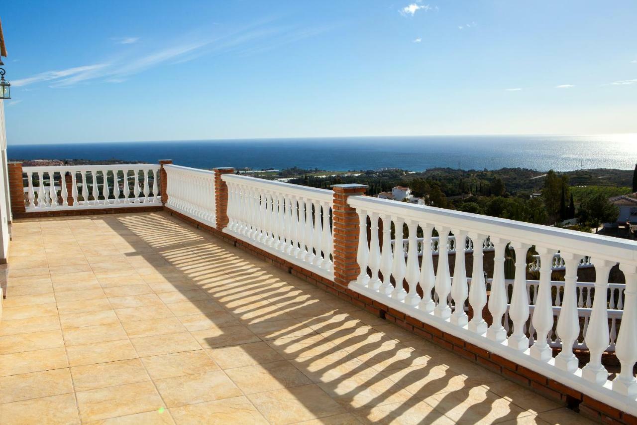 Villa El Palomar Azul With Pool And Sea View Benajarafe Exterior foto