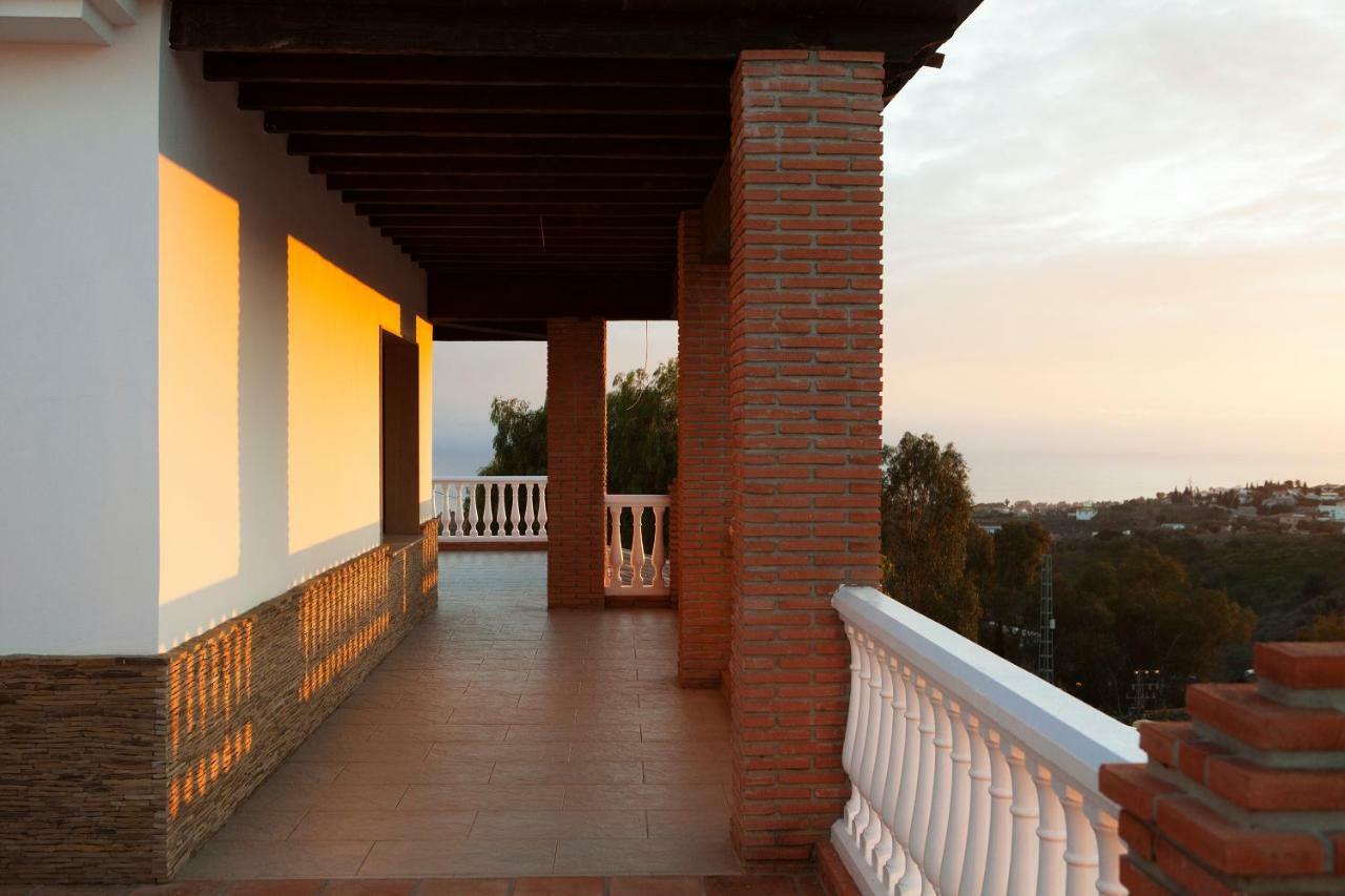 Villa El Palomar Azul With Pool And Sea View Benajarafe Exterior foto
